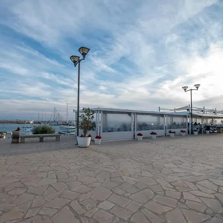 Appartamento Glabur Stays! The One -1 - Elite Marina Front! Zygi