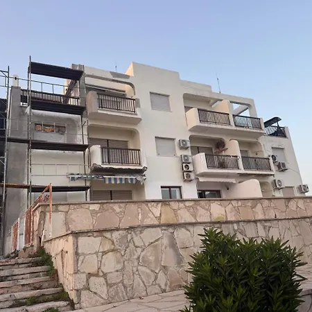 Glabur Stays! The One -1 - Elite Marina Front! Ζύγι