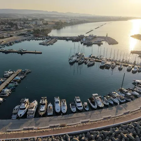 Διαμέρισμα Glabur Stays! The One -1 - Elite Marina Front! *