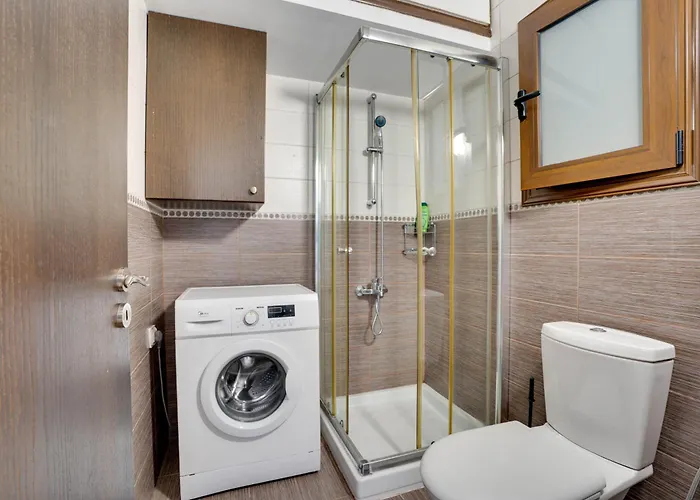 Glabur Stays! The One -1 - Elite Marina Front! *